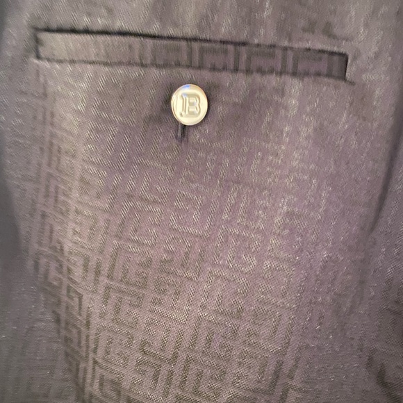 Balmain - Picture 6 of 7